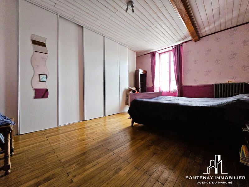 Maison - 198 m² - 7 pièces