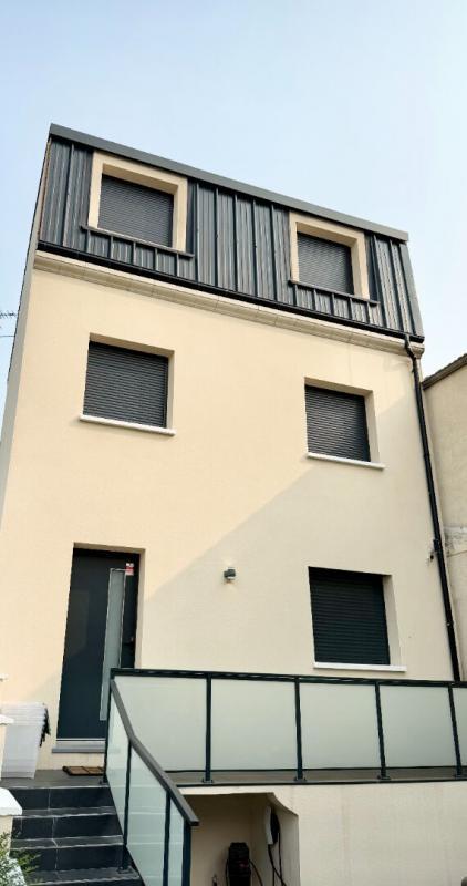 Maison - 159 m² - 5 pièces