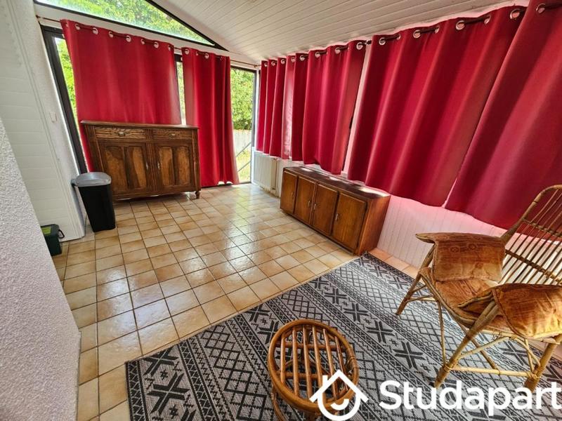 Chambre - 11 m² - 1 pièce