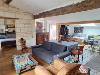 Appartement - 96 m² - 2 pièces