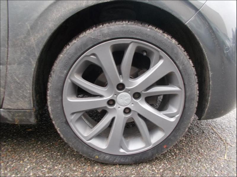 Peugeot 208 1.6 E-Hdi 92 Allure