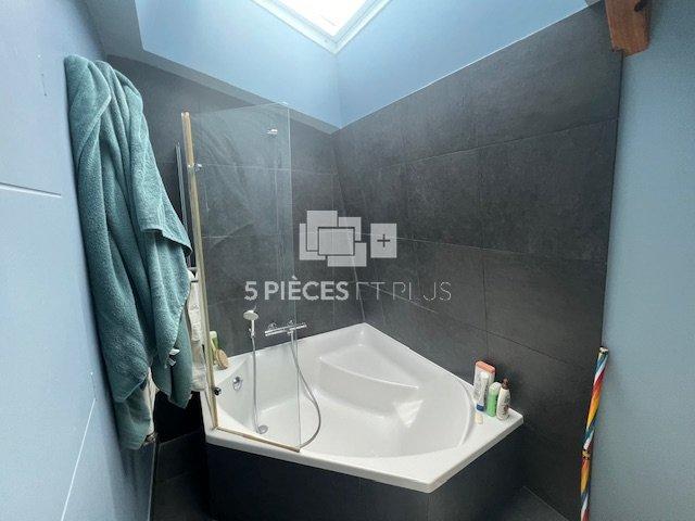 Maison - 150 m² - 7 pièces