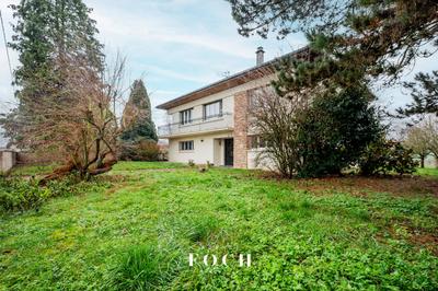 Maison - 187 m² - 6 pièces