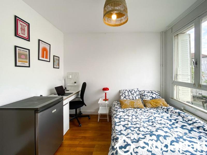 Chambre - 67 m² - 1 pièce