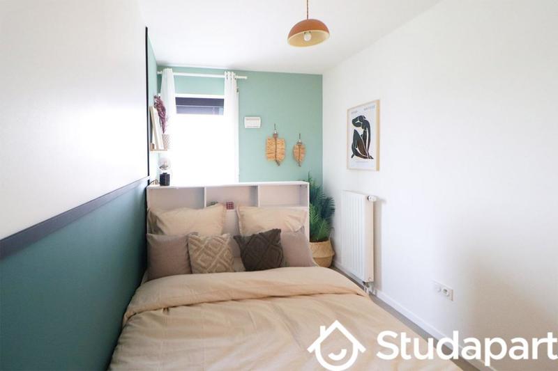 Chambre - 10 m² - 1 pièce