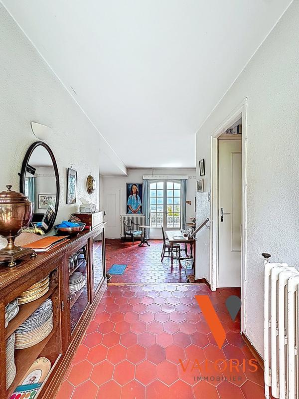 Maison - 197 m² - 9 pièces