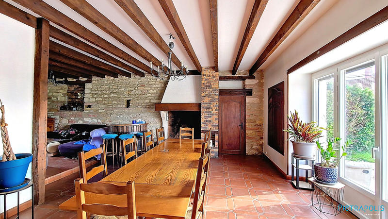 Maison ancienne - 232 m² - 8 pièces