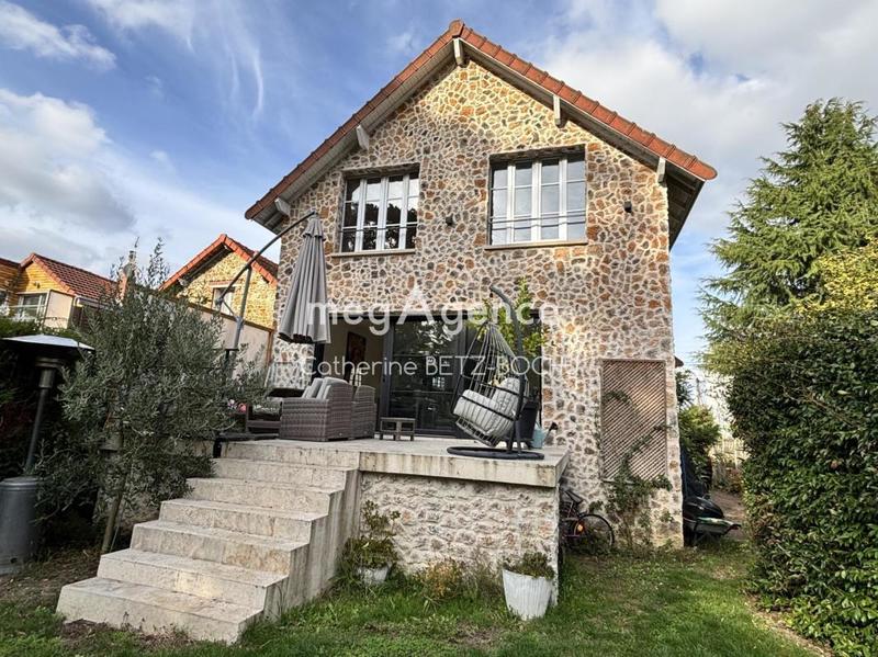 Maison - 143 m² - 7 pièces