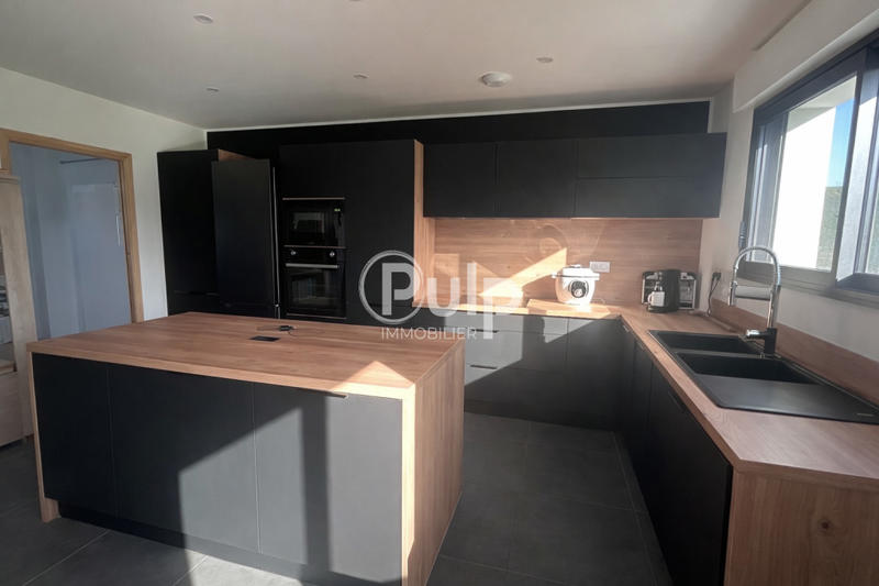 Pavillon - 150 m² - 5 pièces