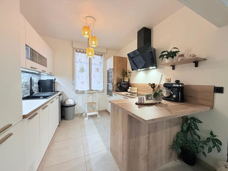 Maison - 185 m² - 5 pièces