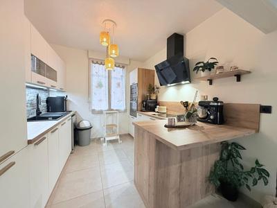 Maison - 185 m² - 5 pièces