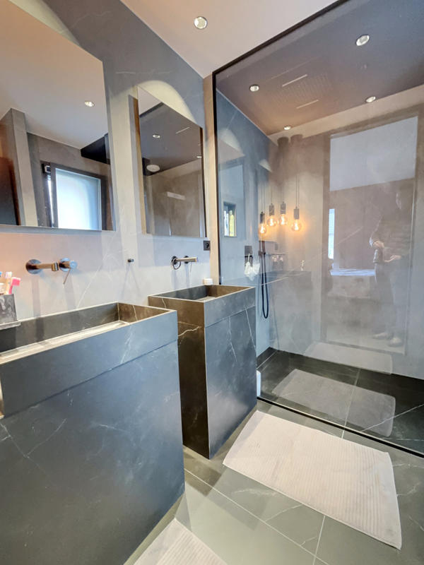 Villa - 250 m² - 6 pièces