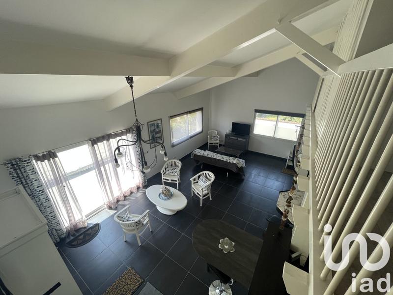 Maison - 212 m² - 7 pièces