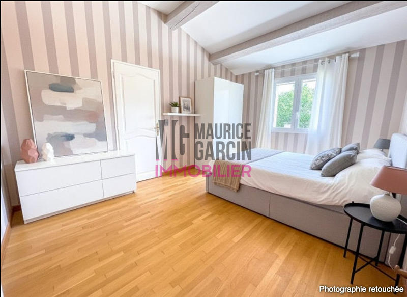 Maison - 212 m² - 6 pièces