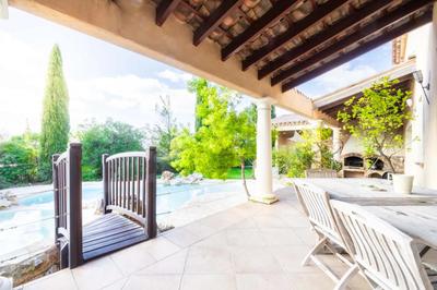 Maison - 226 m² - 8 pièces