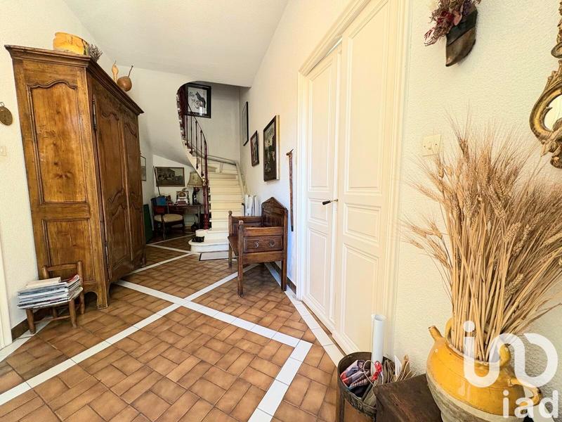 Maison - 330 m² - 10 pièces
