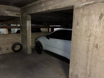 Parking / Garage - 12 m²