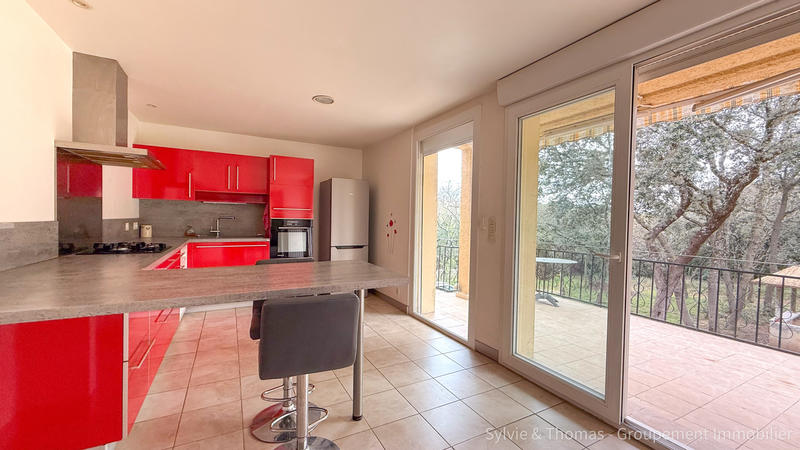 Maison - 200 m² - 9 pièces