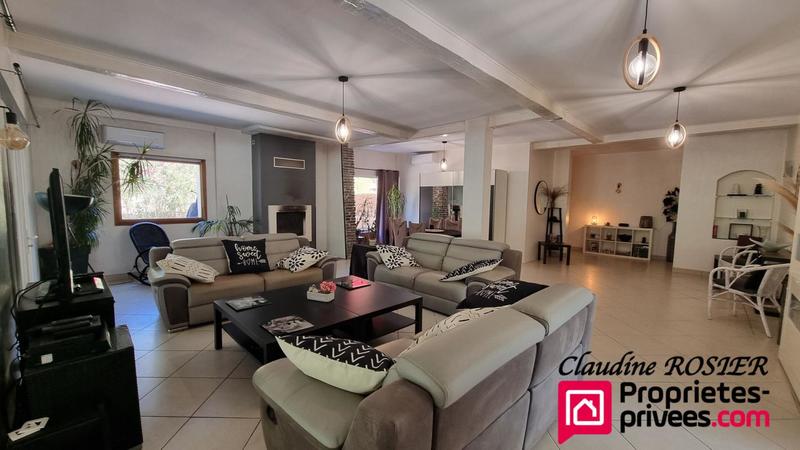 Maison - 326 m² - 10 pièces