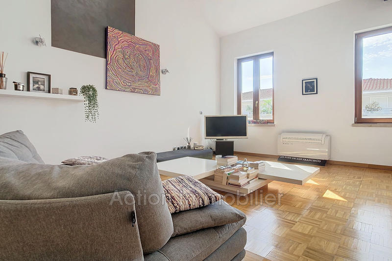 Appartement - 75 m² - 2 pièces