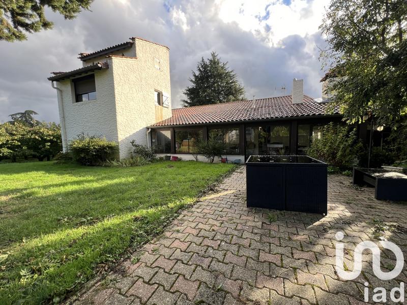 Maison - 183 m² - 8 pièces