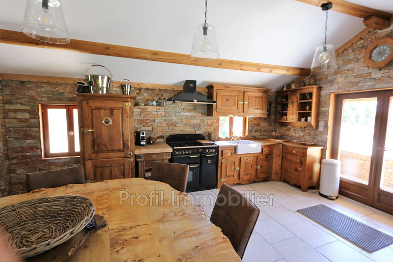 Propriété - 150 m² - 6 pièces