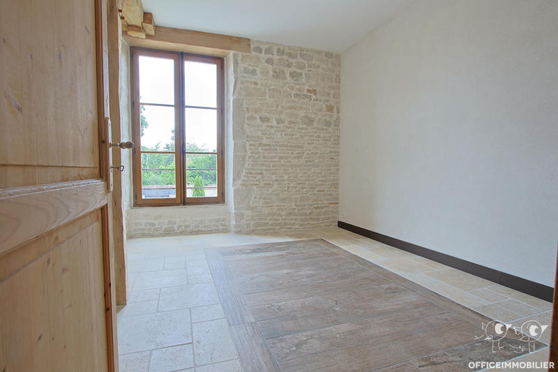Maison - 380 m² - 9 pièces