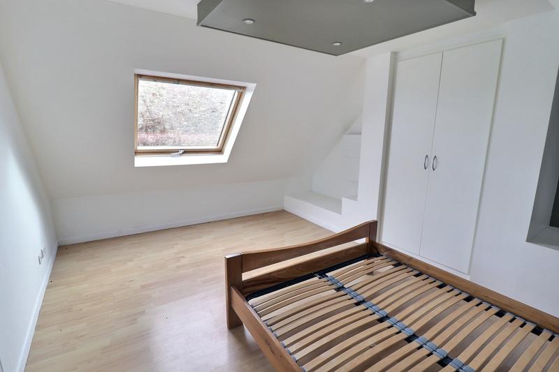 Maison - 200 m² - 7 pièces