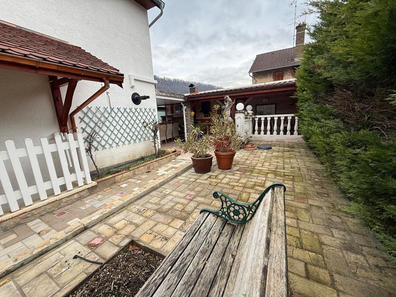 Maison - 95 m² - 4 pièces