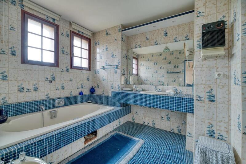 Villa - 206 m² - 7 pièces