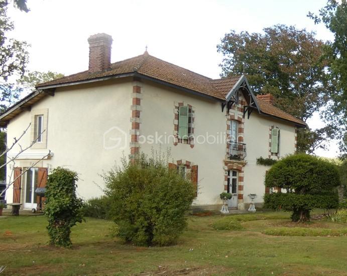 Maison ancienne - 206 m² - 6 pièces