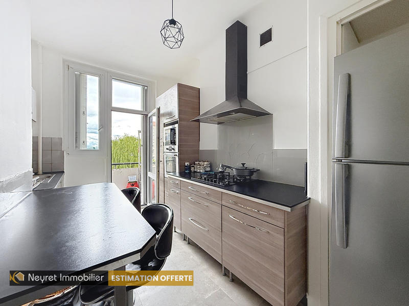 Appartement - 85 m² - 4 pièces