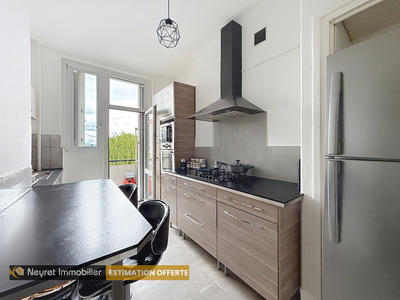 Appartement - 85 m² - 4 pièces