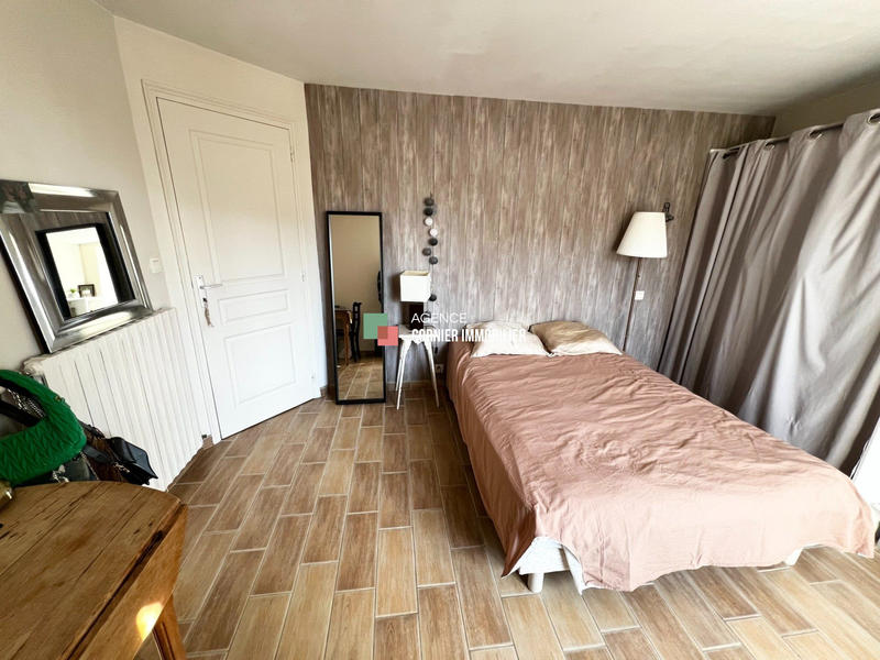 Maison - 181 m² - 6 pièces