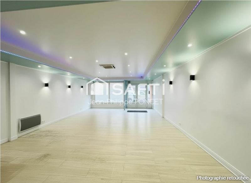 Local commercial - 97 m² - 4 pièces