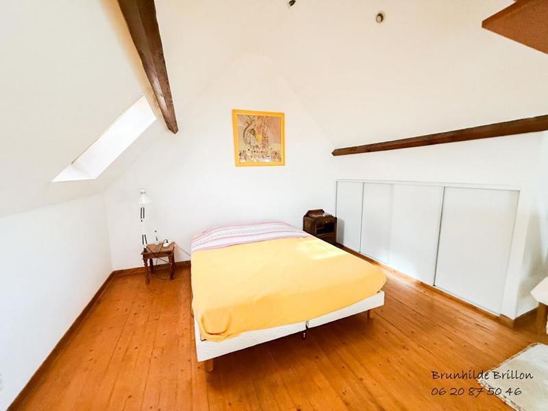 Maison - 215 m² - 6 pièces