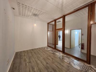 Local commercial - 167 m² - 11 pièces