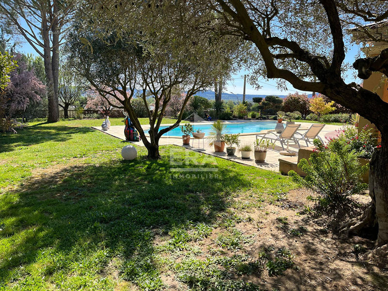 Maison - 200 m² - 7 pièces