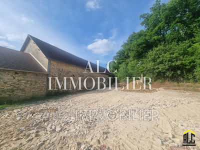 Maison - 200 m² - 2 pièces