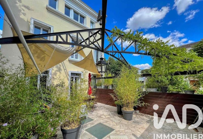 Maison de ville - 180 m² - 7 pièces