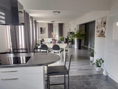 Appartement - 98 m² - 4 pièces