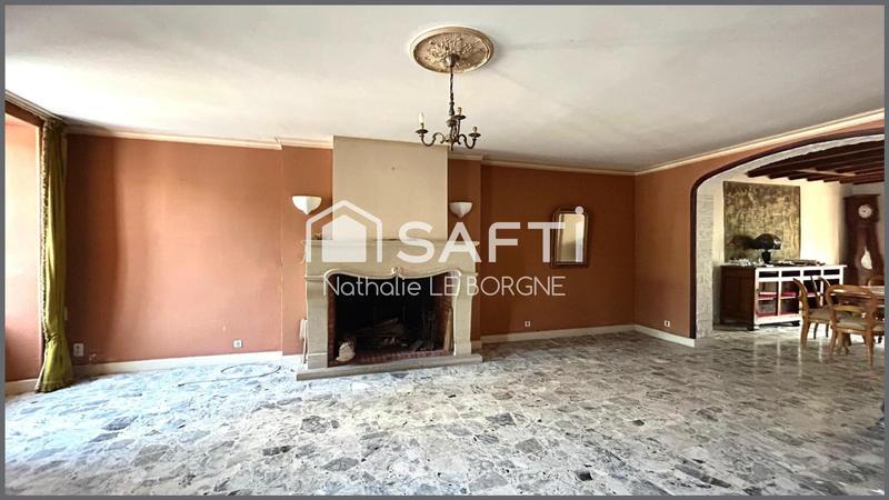 Maison - 331 m² - 8 pièces