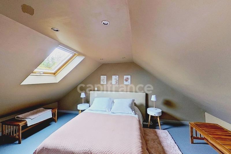 Maison - 246 m² - 10 pièces