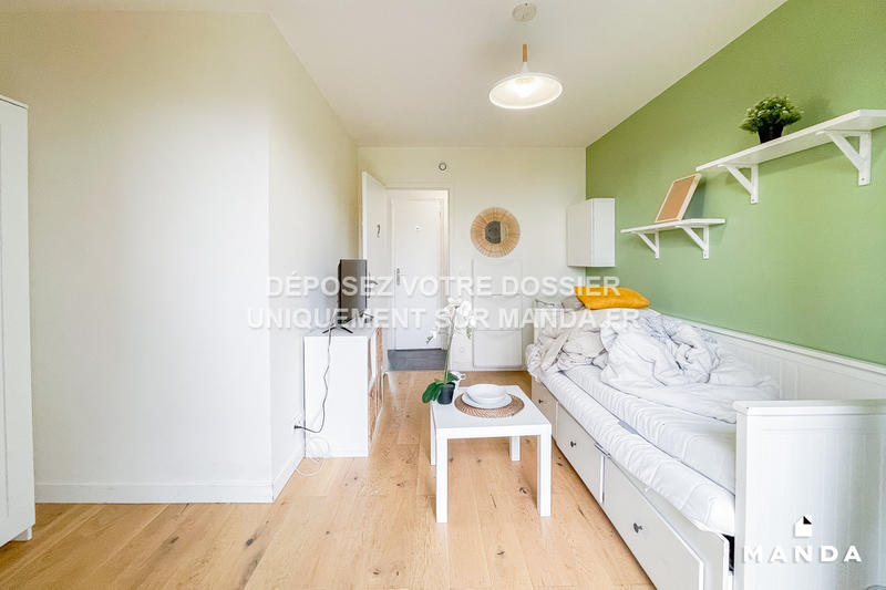 Chambre - 10 m² - 4 pièces