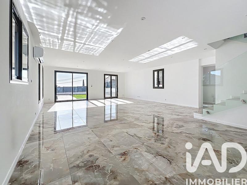 Maison - 121 m² - 4 pièces