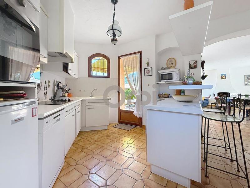 Maison - 98 m² - 5 pièces