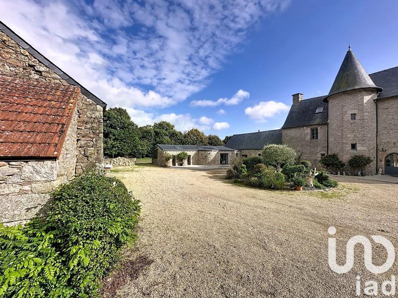 Maison - 312 m² - 8 pièces