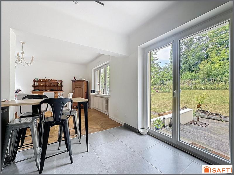 Maison - 200 m² - 8 pièces