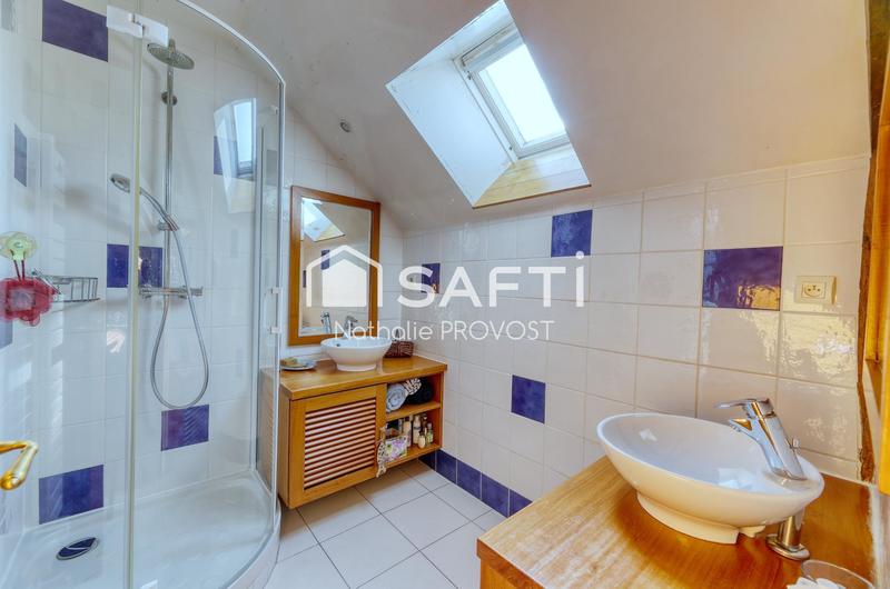 Maison - 212 m² - 8 pièces