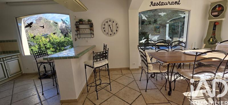 Maison - 167 m² - 8 pièces